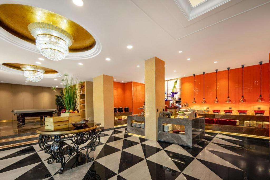 Jinrong International Hotel Shanghai Bagian luar foto