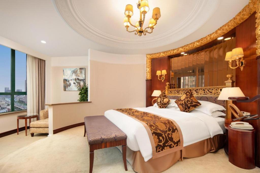 Jinrong International Hotel Shanghai Bagian luar foto