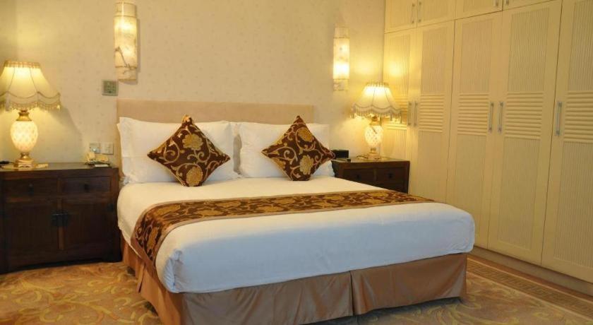 Jinrong International Hotel Shanghai Bagian luar foto